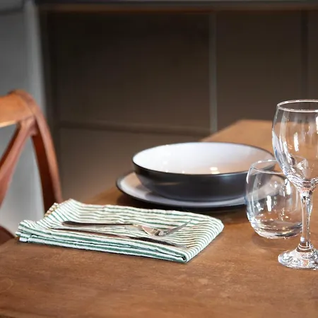 Bright 1920s - 2 Mins To & Station Apartman Antibes