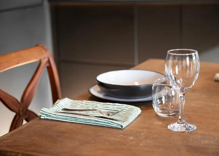 Bright 1920s - 2 Mins To & Station Apartman Antibes